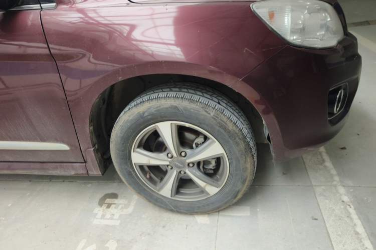 Used Haval H6 2016 Upgraded Model 1.5T Automatic Two-Wheel Drive Elite Version Right Front Wheel Hub