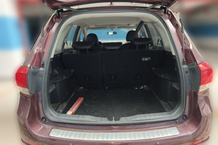 Used Haval H6 2016 Upgraded Model 1.5T Automatic Two-Wheel Drive Elite Version Trunk
