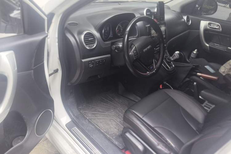 Used Haval H6 2016 Upgraded Model 1.5T Automatic Two-Wheel Drive Elite Version Driver Seat