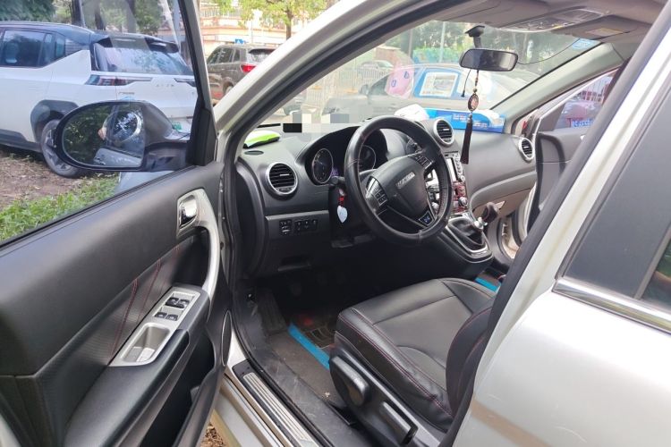 Used Haval H6 2016 Upgraded Model 1.5T Manual Two-Wheel Drive Elite Version Driver Seat