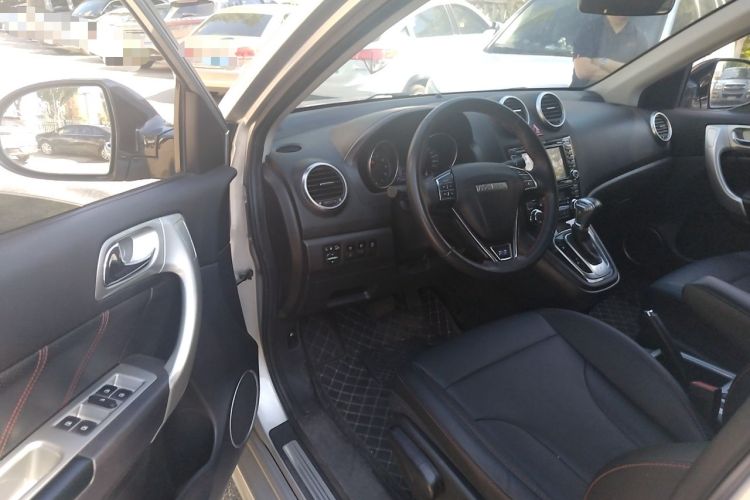 Used Haval H6 2016 Upgraded Model 1.5T Automatic Two-Wheel Drive Elite Version Driver Seat