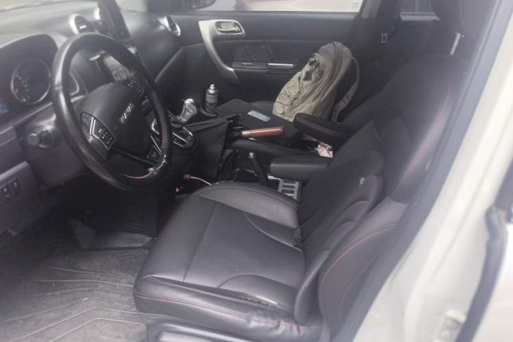 Used Haval H6 2016 Upgraded Model 1.5T Automatic Two-Wheel Drive Elite Version Left Front Seat