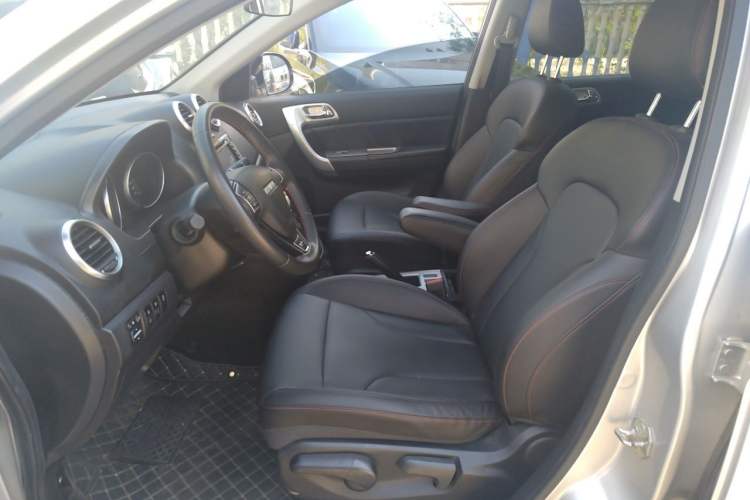 Used Haval H6 2016 Upgraded Model 1.5T Automatic Two-Wheel Drive Elite Version Left Front Seat