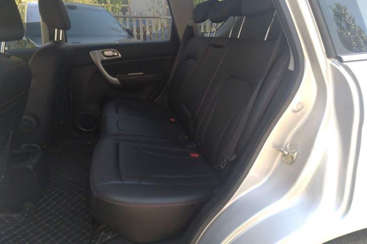 Used Haval H6 2016 Upgraded Model 1.5T Automatic Two-Wheel Drive Elite Version Left Rear Seat
