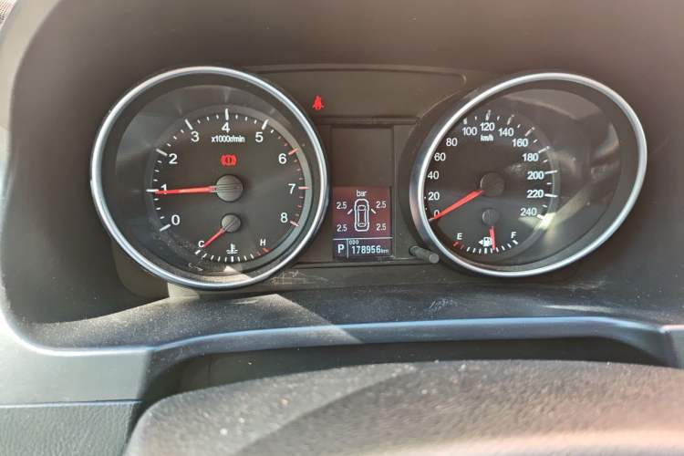 Used Haval H6 2016 Upgraded Model 1.5T Automatic Two-Wheel Drive Elite Version Odometer Close Up