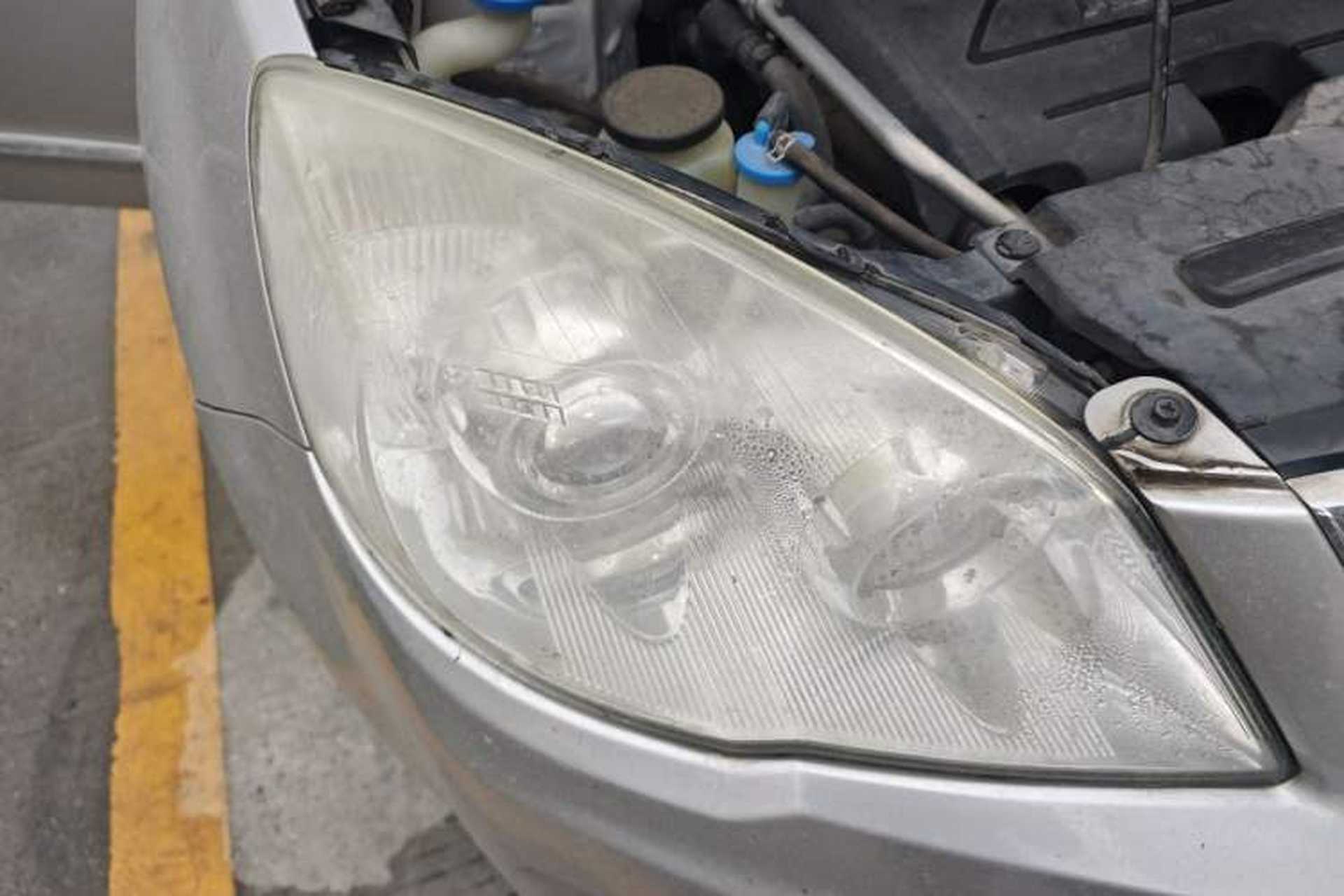 Used Haval H6 2016 Upgraded Model 1.5T Automatic Two-Wheel Drive Elite Version Right Front Headlight