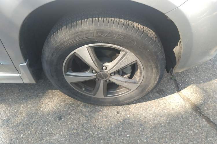 Used Haval H6 2016 Upgraded Model 1.5T Automatic Two-Wheel Drive Elite Version Right Front Wheel Hub