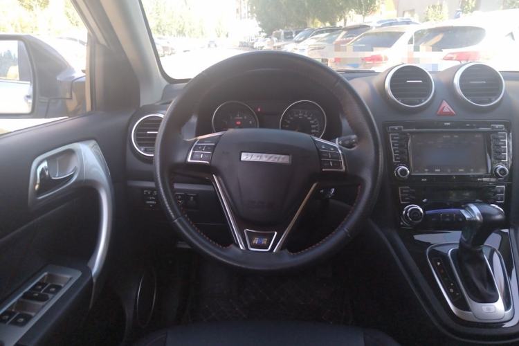 Used Haval H6 2016 Upgraded Model 1.5T Automatic Two-Wheel Drive Elite Version Steering Wheel