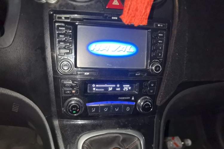 Used Haval H6 2016 Upgraded Model 1.5T Manual Two-Wheel Drive Urban Version Audio And AC Panel