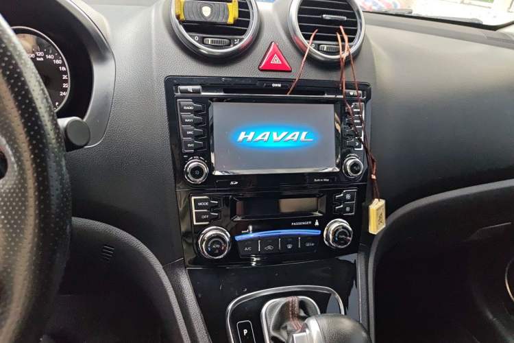 Used Haval H6 2016 Upgraded Model 1.5T Automatic Two-Wheel Drive Elite Version Audio And AC Panel