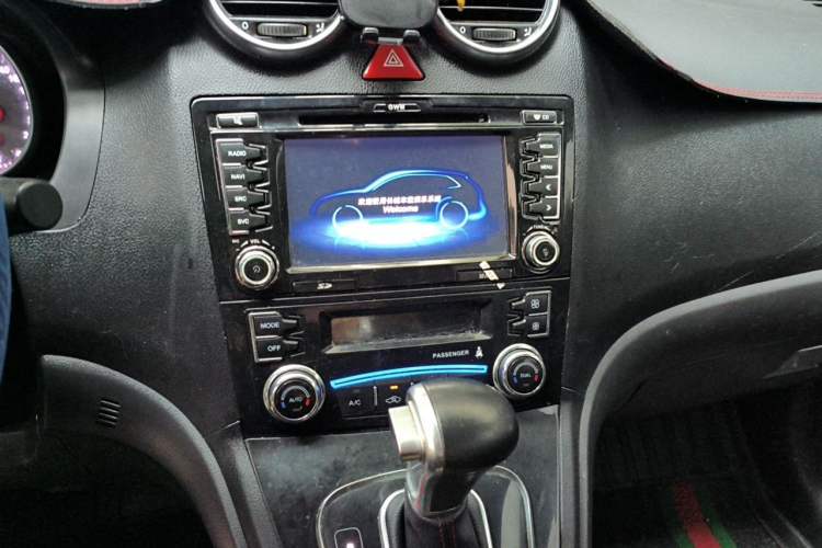 Used Haval H6 2016 Upgraded Model 1.5T Automatic Two-Wheel Drive Elite Version Audio And AC Panel