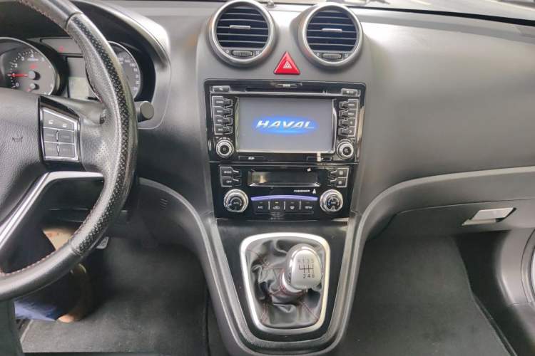 Used Haval H6 2016 Upgraded Model 1.5T Manual Two-Wheel Drive Elite Version Audio And AC Panel