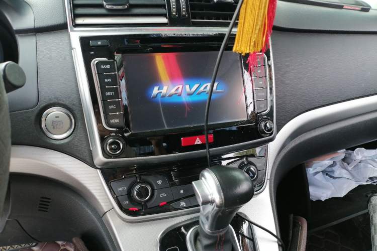 Used Haval H6 2016 Upgraded Model 1.5T Automatic Two-Wheel Drive Elite Version Audio And AC Panel
