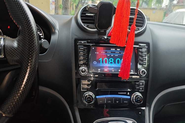 Used Haval H6 2016 Upgraded Model 1.5T Automatic Two-Wheel Drive Elite Version Audio And AC Panel