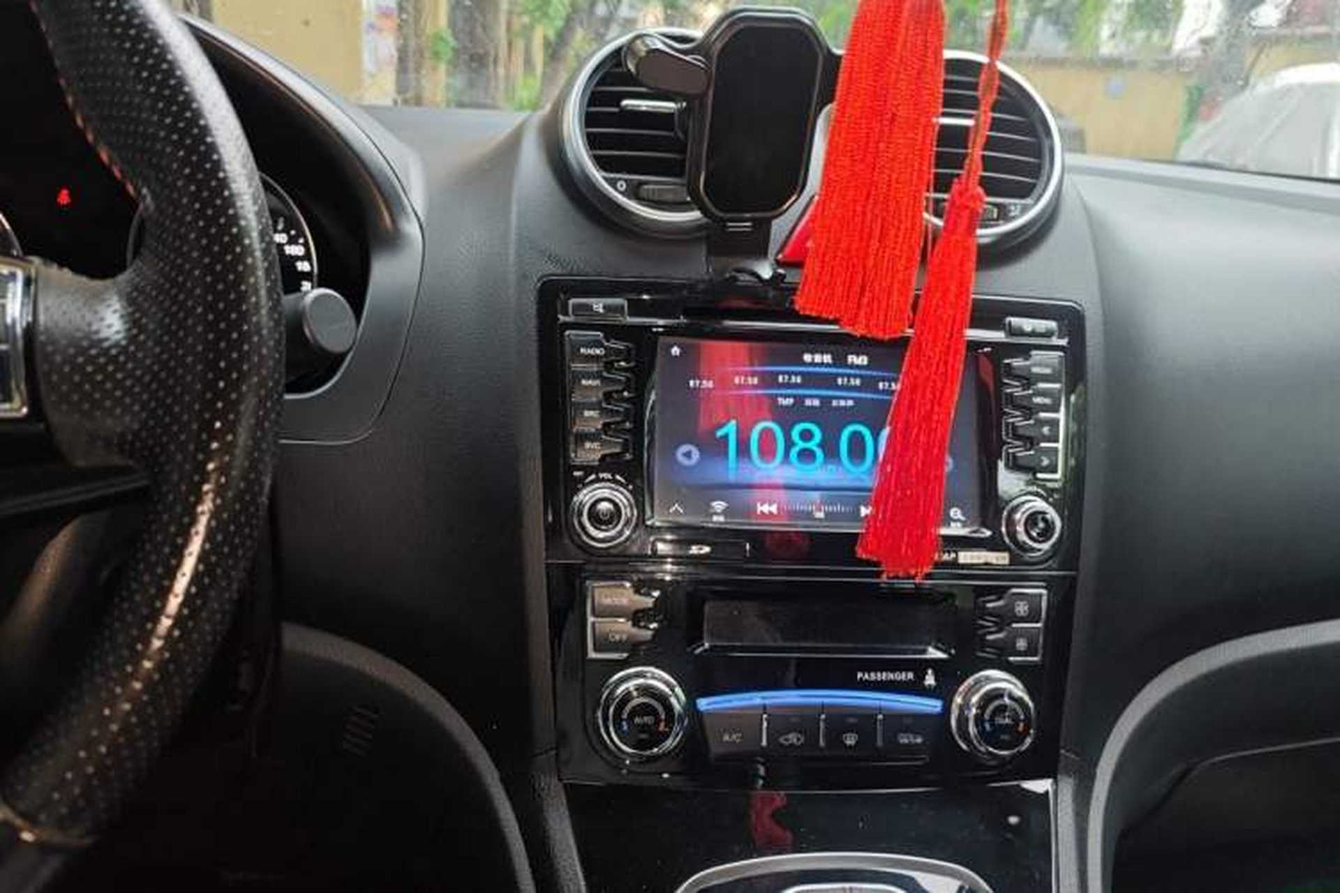 Used Haval H6 2016 Upgraded Model 1.5T Automatic Two-Wheel Drive Elite Version Audio And AC Panel