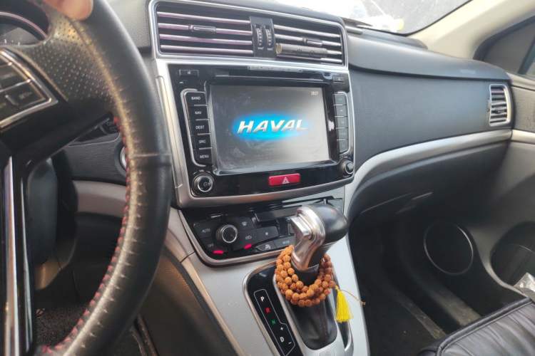 Used Haval H6 2016 Upgraded Model 1.5T Automatic Two-Wheel Drive Elite Version Audio And AC Panel