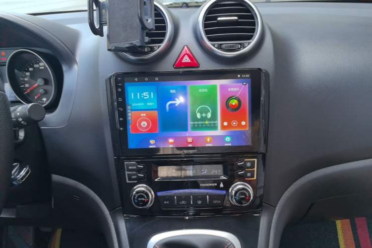 Used Haval H6 2016 Upgraded Model 1.5T Manual Two-Wheel Drive Elite Version Audio And AC Panel