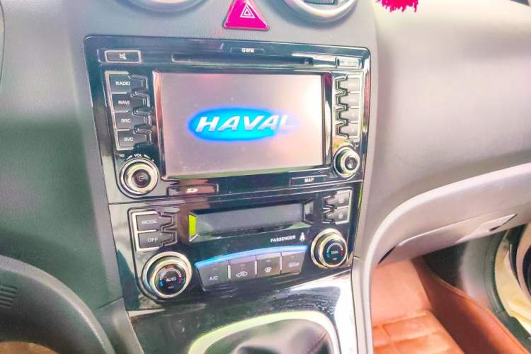 Used Haval H6 2016 Upgraded Model 1.5T Manual Two-Wheel Drive Elite Version Audio And AC Panel