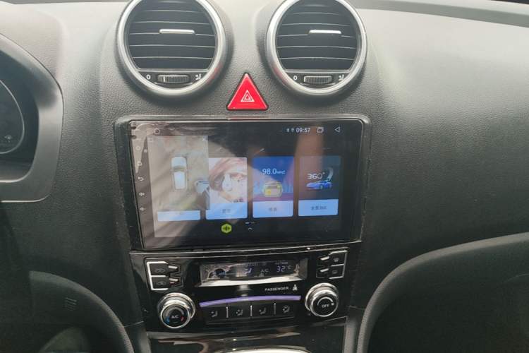 Used Haval H6 2016 Upgraded Model 1.5T Manual Two-Wheel Drive Urban Version Audio And AC Panel