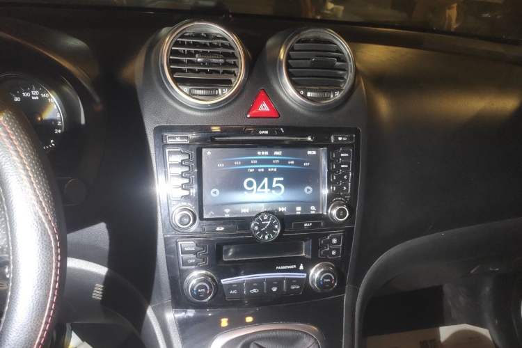 Used Haval H6 2016 Upgraded Model 1.5T Manual Two-Wheel Drive Elite Version Audio And AC Panel