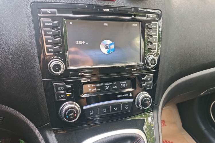 Used Haval H6 2016 Upgraded Model 1.5T Manual Two-Wheel Drive Urban Version Audio And AC Panel