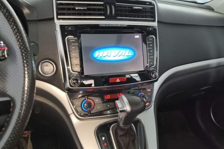 Used Haval H6 2016 Upgraded Model 1.5T Automatic Two-Wheel Drive Elite Version Audio And AC Panel