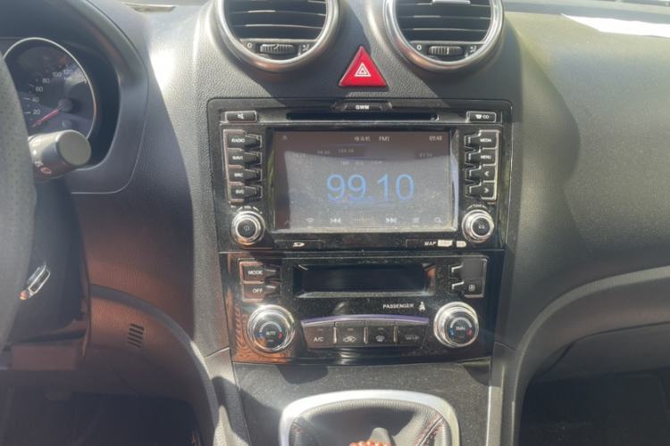 Used Haval H6 2016 Upgraded Model 1.5T Manual Two-Wheel Drive Elite Version Audio And AC Panel