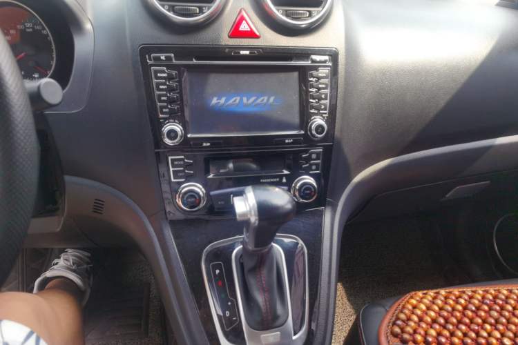 Used Haval H6 2016 Upgraded Model 1.5T Automatic Two-Wheel Drive Elite Version Audio And AC Panel