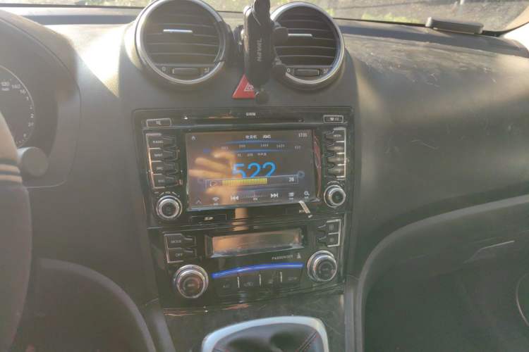 Used Haval H6 2016 Upgraded Model 1.5T Manual Two-Wheel Drive Elite Version Audio And AC Panel