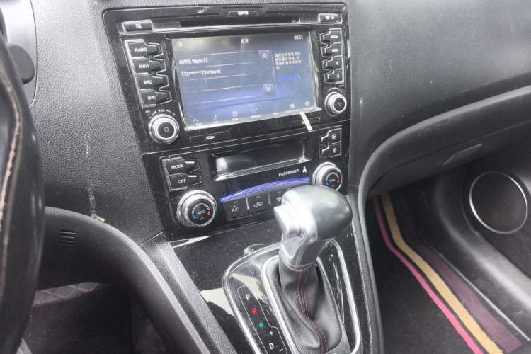 Used Haval H6 2016 Upgraded Model 1.5T Automatic Two-Wheel Drive Elite Version Audio And AC Panel