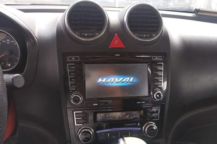 Used Haval H6 2016 Upgraded Model 1.5T Automatic Two-Wheel Drive Elite Version Audio And AC Panel