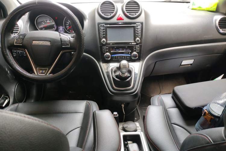 Used Haval H6 2016 Upgraded Model 1.5T Manual Two-Wheel Drive Elite Version Audio And AC Panel
