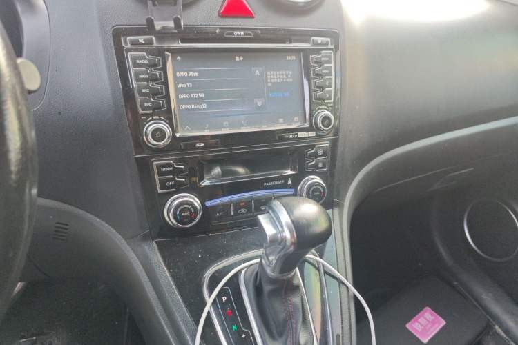 Used Haval H6 2016 Upgraded Model 1.5T Automatic Two-Wheel Drive Elite Version Audio And AC Panel