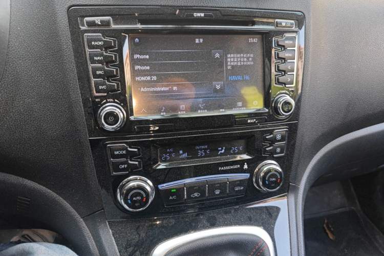 Used Haval H6 2016 Upgraded Model 1.5T Manual Two-Wheel Drive Elite Version Audio And AC Panel