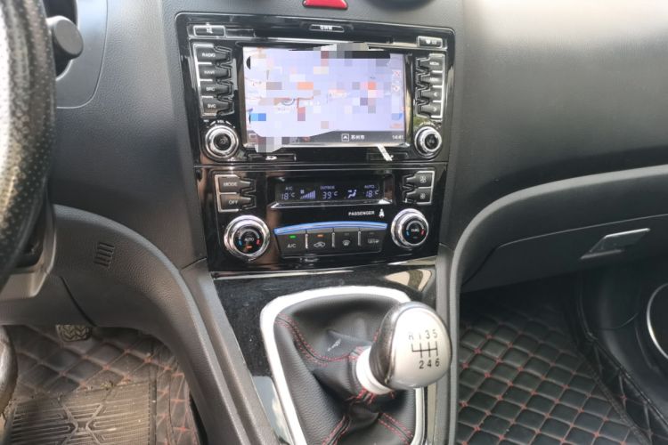 Used Haval H6 2016 Upgraded Model 1.5T Manual Two-Wheel Drive Elite Version Audio And AC Panel