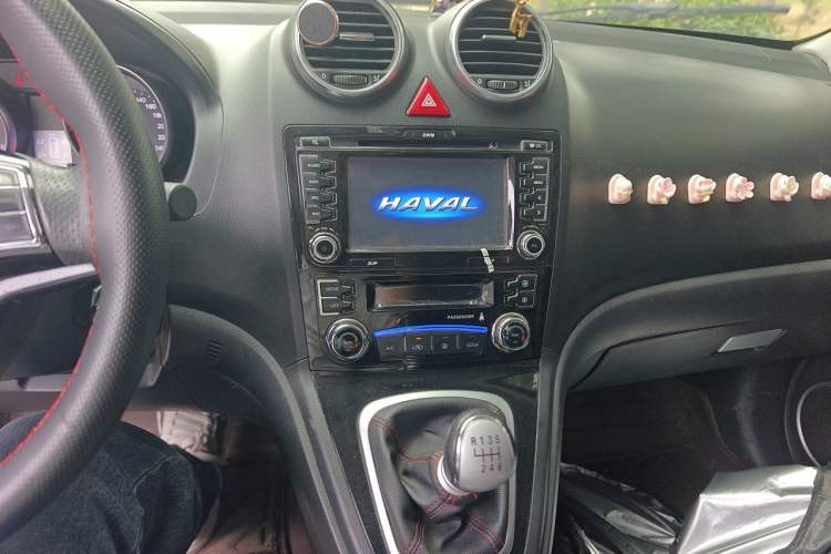 Used Haval H6 2016 Upgraded Model 1.5T Manual Two-Wheel Drive Elite Version Audio And AC Panel