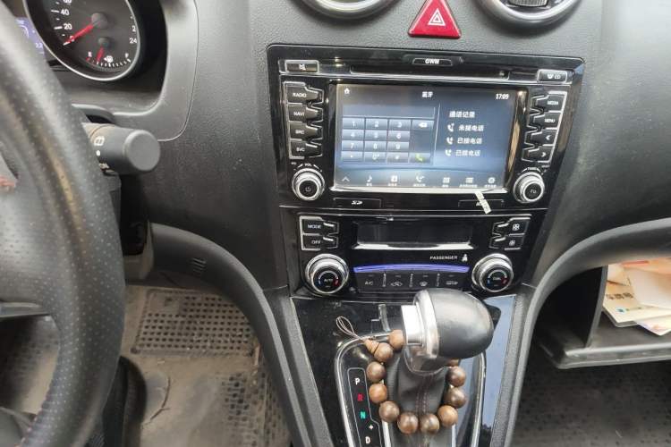 Used Haval H6 2016 Upgraded Model 1.5T Automatic Two-Wheel Drive Elite Version Audio And AC Panel