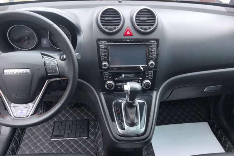 Used Haval H6 2016 Upgraded Model 1.5T Automatic Two-Wheel Drive Elite Version Audio And AC Panel