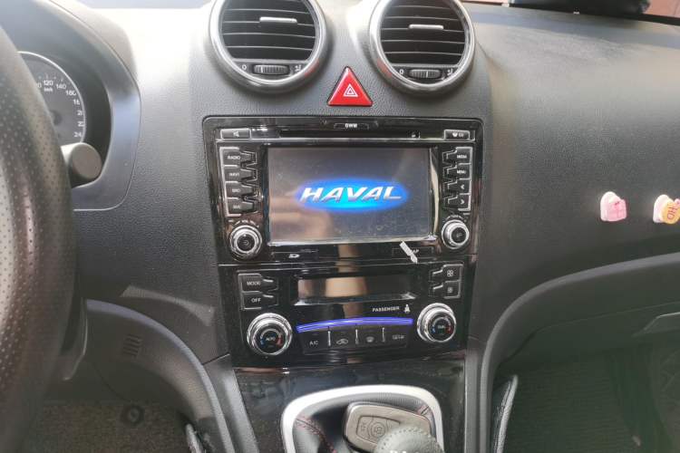 Used Haval H6 2016 Upgraded Model 1.5T Manual Two-Wheel Drive Elite Version Audio And AC Panel