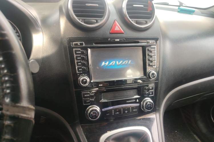 Used Haval H6 2016 Upgraded Model 1.5T Manual Two-Wheel Drive Urban Version Audio And AC Panel