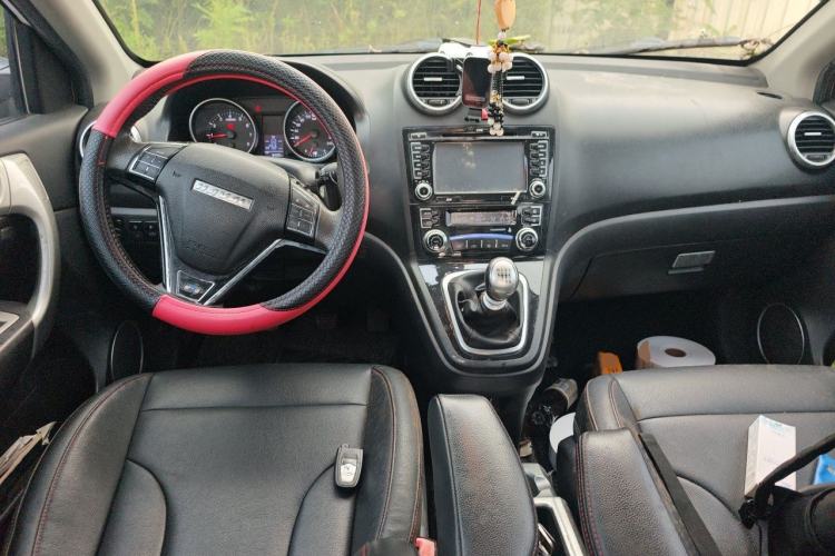 Used Haval H6 2016 Upgraded Model 1.5T Manual Two-Wheel Drive Elite Version Center Console