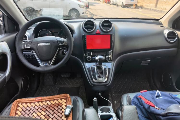Used Haval H6 2016 Upgraded Model 1.5T Automatic Two-Wheel Drive Elite Version Center Console