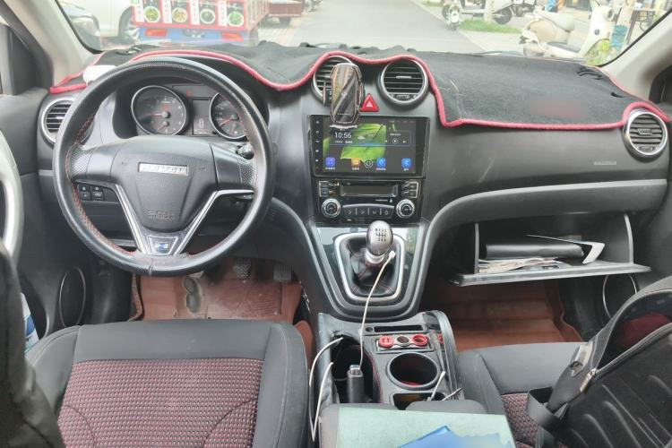 Used Haval H6 2016 Upgraded Model 1.5T Manual Two-Wheel Drive Urban Version Center Console