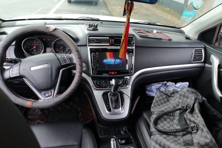 Used Haval H6 2016 Upgraded Model 1.5T Automatic Two-Wheel Drive Elite Version Center Console