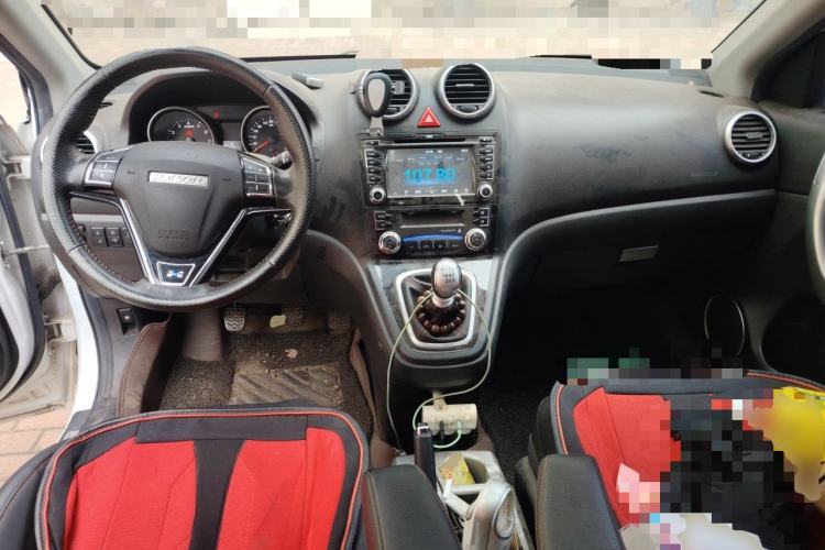 Used Haval H6 2016 Upgraded Model 1.5T Manual Two-Wheel Drive Elite Version Center Console