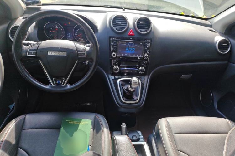 Used Haval H6 2016 Upgraded Model 1.5T Manual Two-Wheel Drive Elite Version Center Console