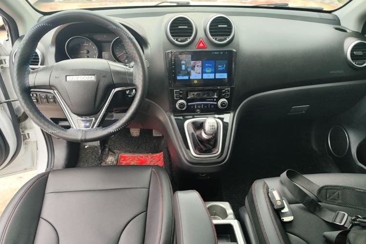 Used Haval H6 2016 Upgraded Model 1.5T Manual Two-Wheel Drive Urban Version Center Console