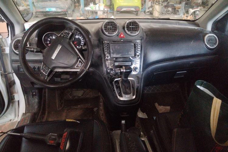 Used Haval H6 2016 Upgraded Model 1.5T Automatic Two-Wheel Drive Elite Version Center Console