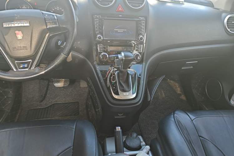 Used Haval H6 2016 Upgraded Model 1.5T Automatic Two-Wheel Drive Elite Version Center Console