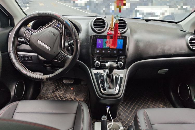 Used Haval H6 2016 Upgraded Model 1.5T Automatic Two-Wheel Drive Elite Version Center Console